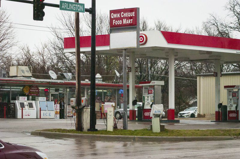 Ada police seek public's help locating armed robbery suspect